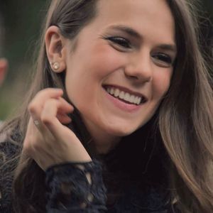 Meet your Posher, Laura